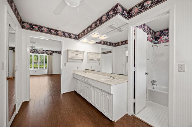 3722 6th Street, Brookshire, TX 77423