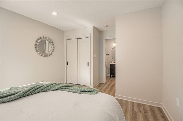 5520 Granada Lane, Roeland Park, KS 66205