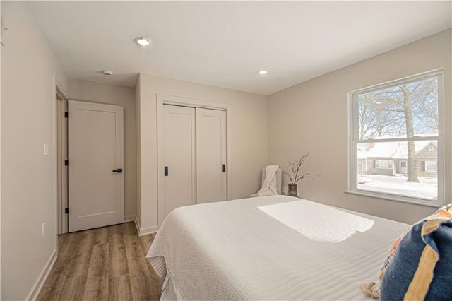 5520 Granada Lane, Roeland Park, KS 66205