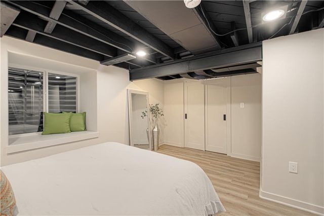 5520 Granada Lane, Roeland Park, KS 66205