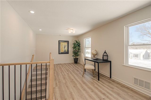 5520 Granada Lane, Roeland Park, KS 66205