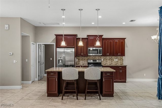 11210 Rabun Gap DR, North Fort Myers, FL 33917