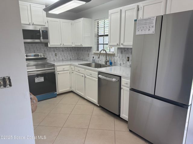 696 Harrington Street SW, Palm Bay, FL 32908
