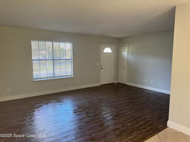696 Harrington Street SW, Palm Bay, FL 32908