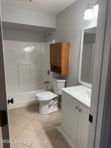 696 Harrington Street SW, Palm Bay, FL 32908