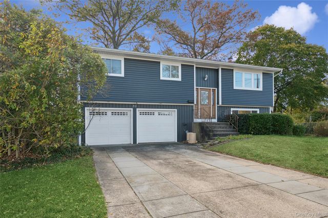 80 Andrew Avenue, Islip Terrace, NY 11752