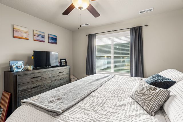 800 Juniper Street NW, Bondurant, IA 50035