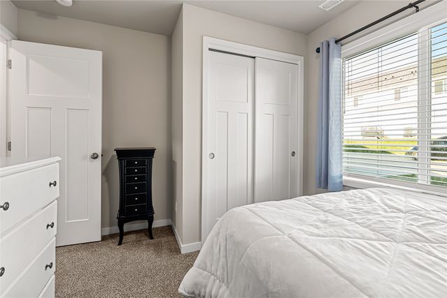 800 Juniper Street NW, Bondurant, IA 50035