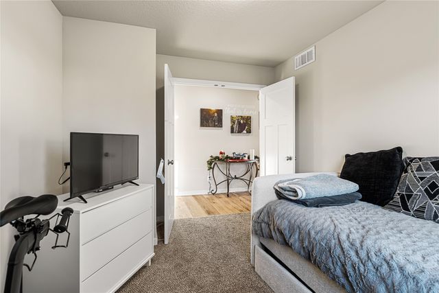 800 Juniper Street NW, Bondurant, IA 50035