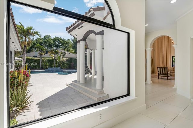 16255 SW 82nd Ave, Palmetto Bay, FL 33157