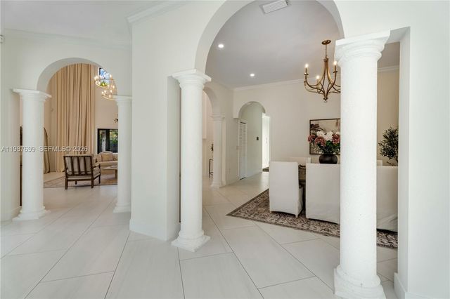 16255 SW 82nd Ave, Palmetto Bay, FL 33157