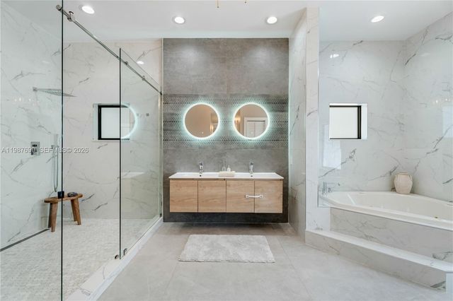 16255 SW 82nd Ave, Palmetto Bay, FL 33157