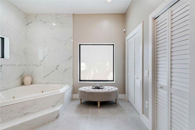 16255 SW 82nd Ave, Palmetto Bay, FL 33157