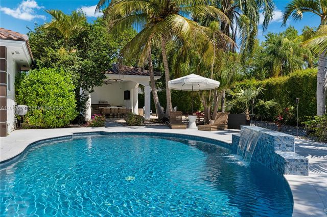 16255 SW 82nd Ave, Palmetto Bay, FL 33157