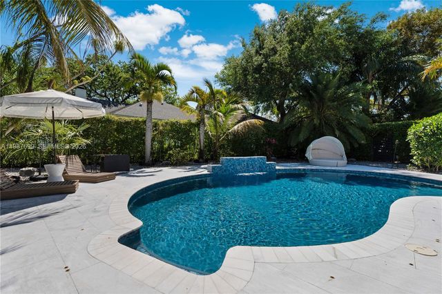 16255 SW 82nd Ave, Palmetto Bay, FL 33157