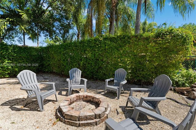 16255 SW 82nd Ave, Palmetto Bay, FL 33157