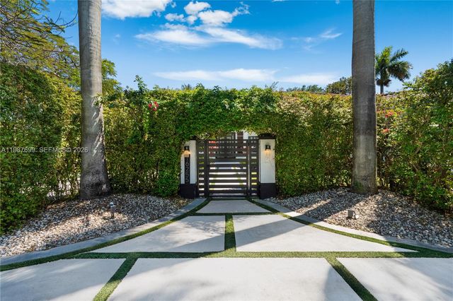 16255 SW 82nd Ave, Palmetto Bay, FL 33157