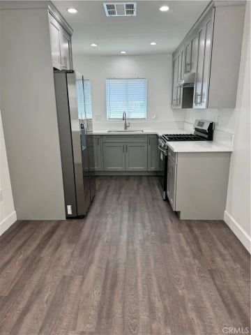 10556 Laurel Canyon Boulevard, Pacoima, CA 91331