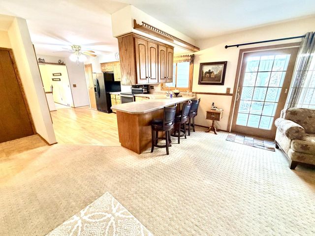 W294S5612 Windcrest DRIVE, Waukesha, WI 53189