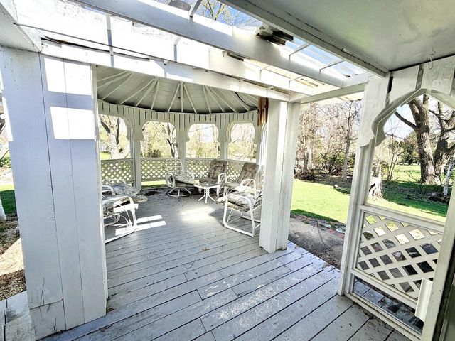 W294S5612 Windcrest DRIVE, Waukesha, WI 53189