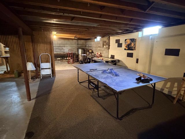 W294S5612 Windcrest DRIVE, Waukesha, WI 53189
