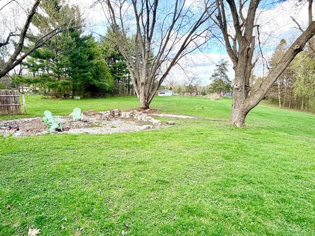 W294S5612 Windcrest DRIVE, Waukesha, WI 53189