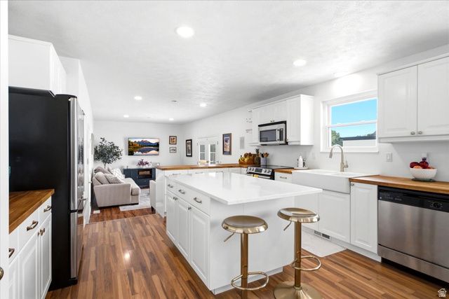 3170 W GEMSTONE DR, West Jordan, UT 84084