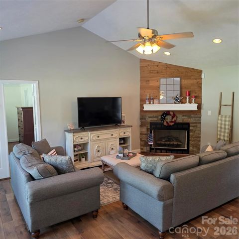 6901 Potter Road S 2, Waxhaw, NC 28173