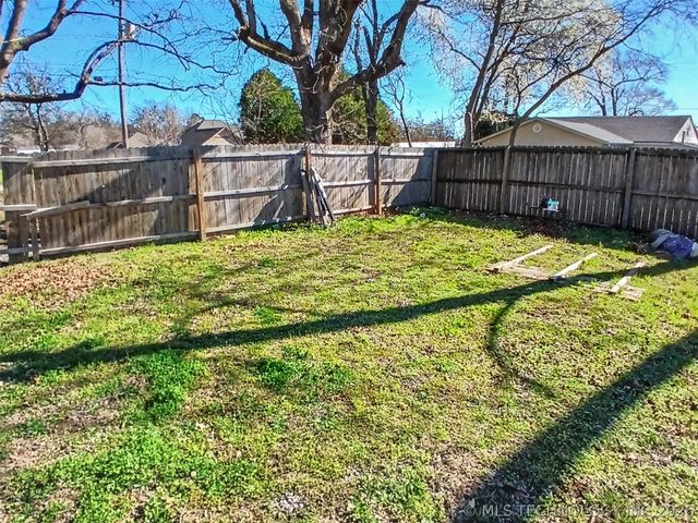 715 W Keetoowah Street, Tahlequah, OK 74464