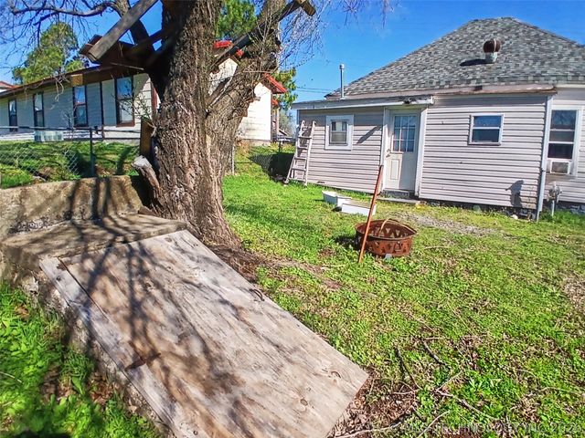 715 W Keetoowah Street, Tahlequah, OK 74464