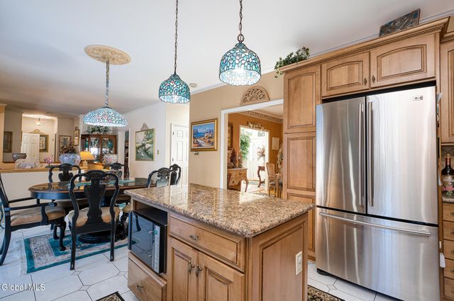 5 Cephalonia Drive, Niskayuna, NY 12309