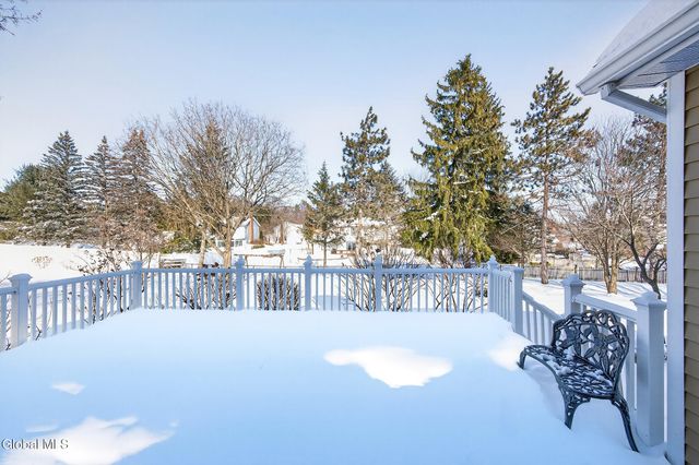 5 Cephalonia Drive, Niskayuna, NY 12309