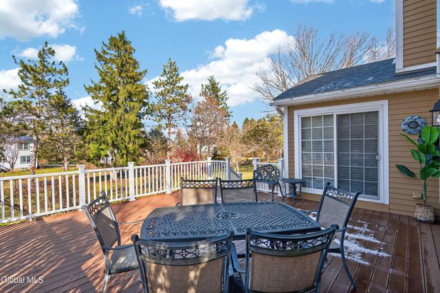 5 Cephalonia Drive, Niskayuna, NY 12309