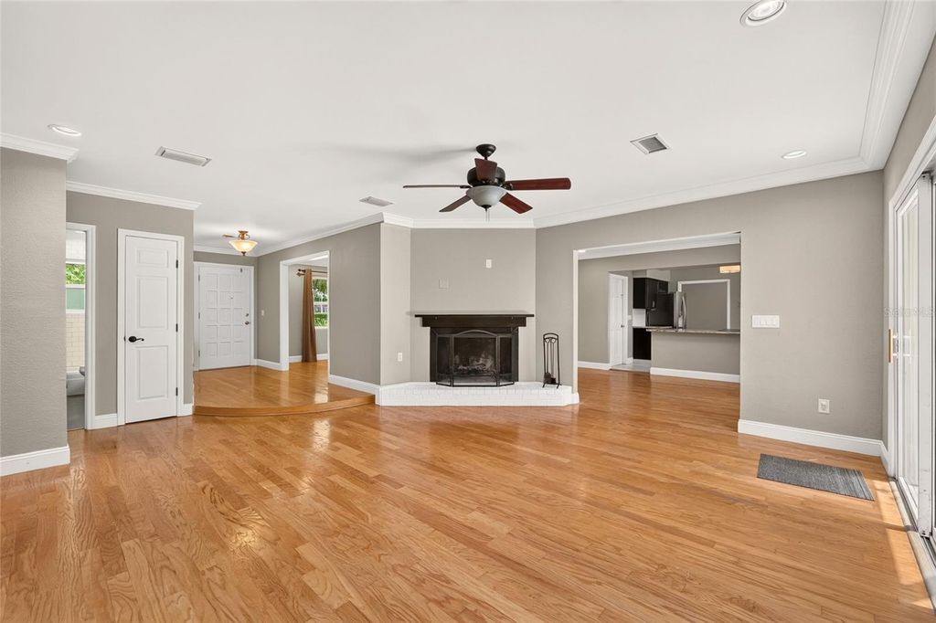 Image 12 of property listing at 2219 NW 17TH AVENUE, Gainesville, FL 32605