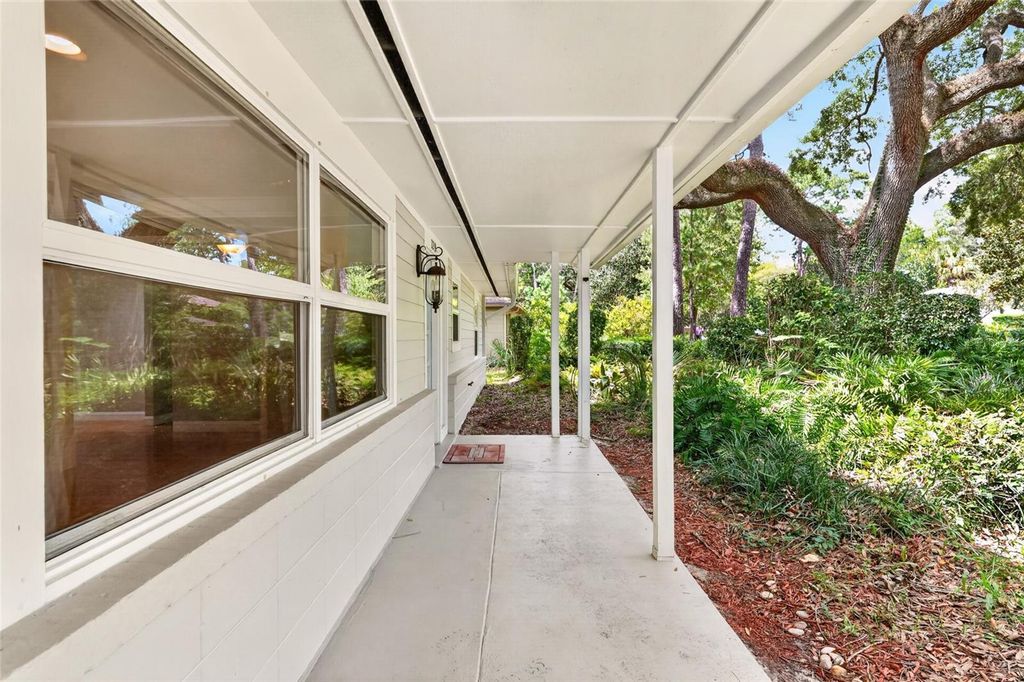 Image 4 of property listing at 2219 NW 17TH AVENUE, Gainesville, FL 32605