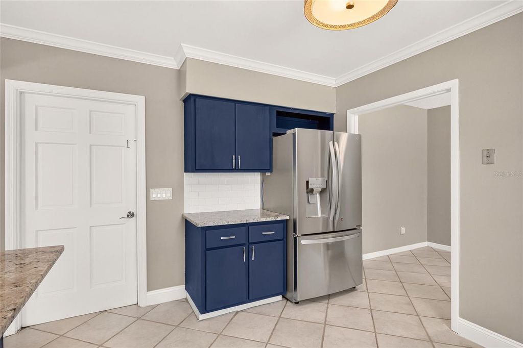 Image 36 of property listing at 2219 NW 17TH AVENUE, Gainesville, FL 32605