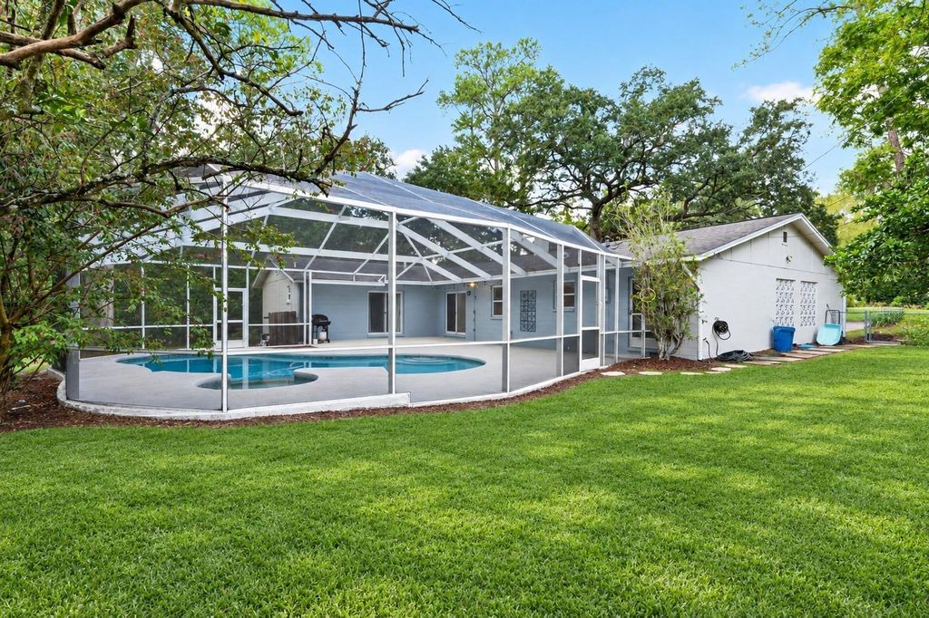 Image 80 of property listing at 2219 NW 17TH AVENUE, Gainesville, FL 32605
