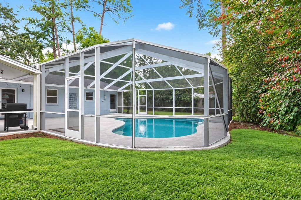 Image 82 of property listing at 2219 NW 17TH AVENUE, Gainesville, FL 32605