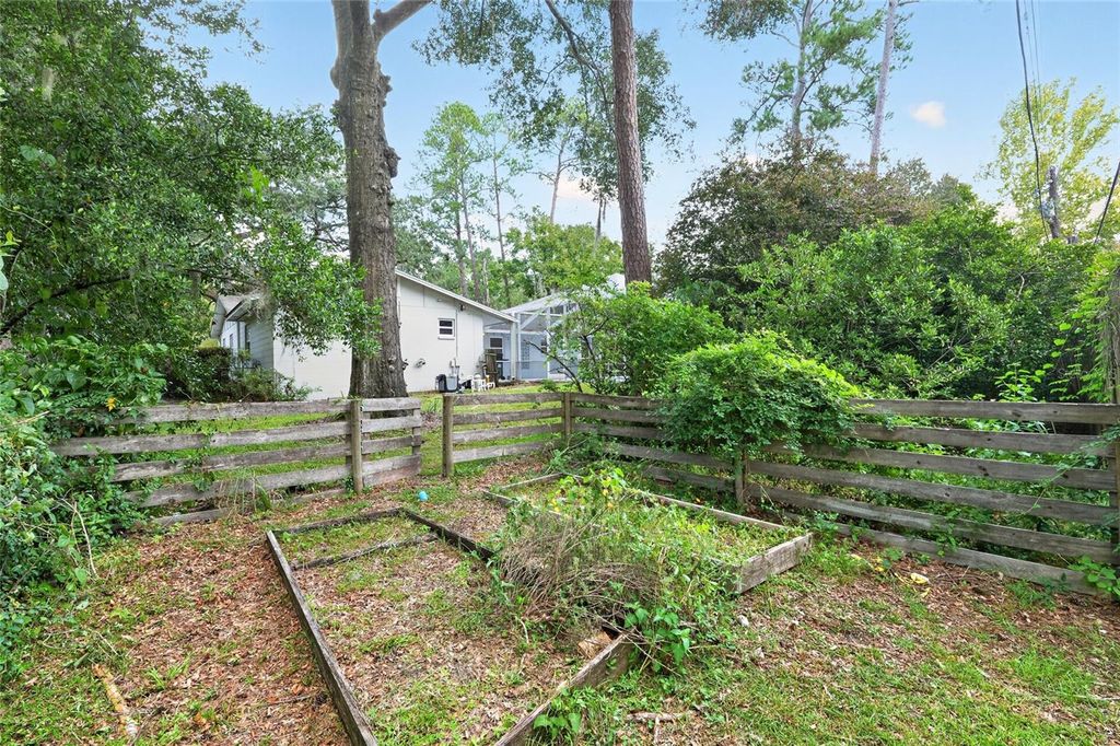 Image 83 of property listing at 2219 NW 17TH AVENUE, Gainesville, FL 32605