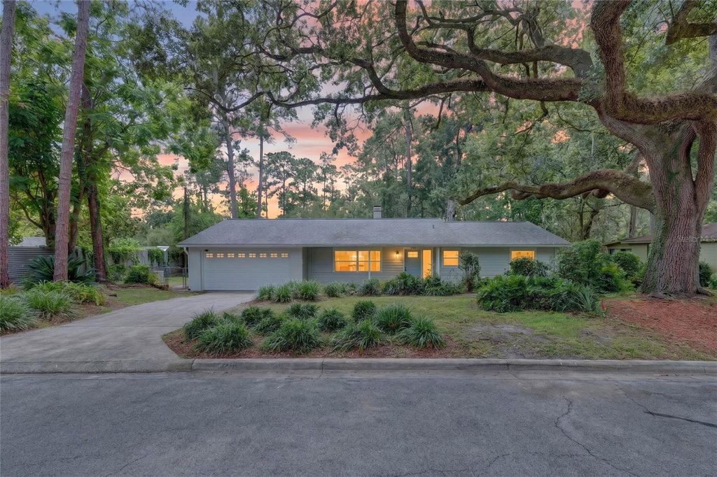 Image 85 of property listing at 2219 NW 17TH AVENUE, Gainesville, FL 32605
