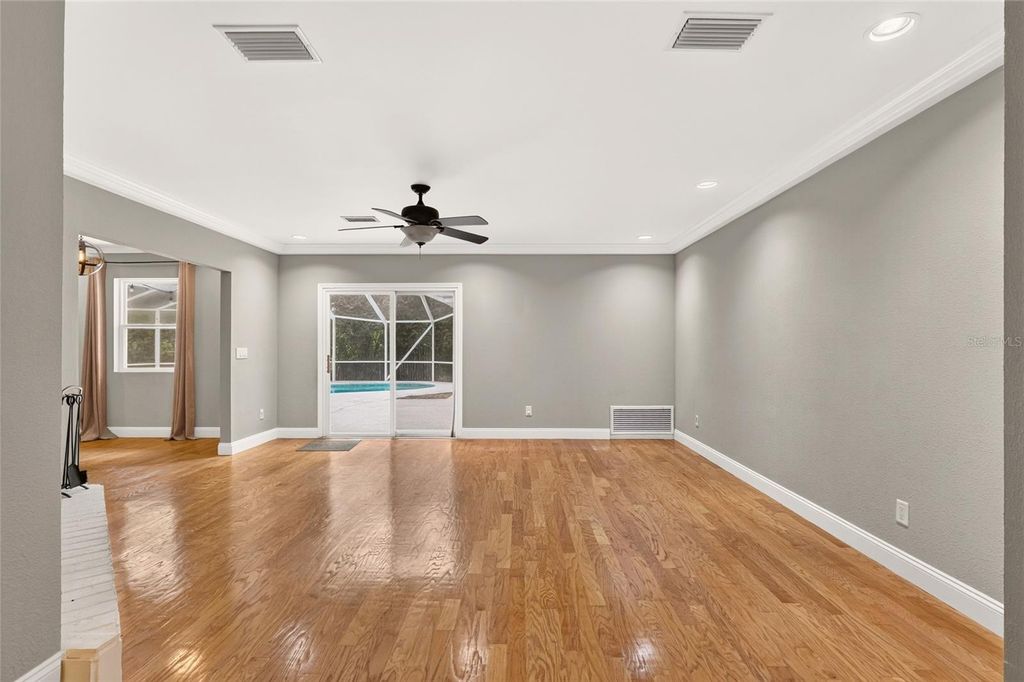 Image 10 of property listing at 2219 NW 17TH AVENUE, Gainesville, FL 32605