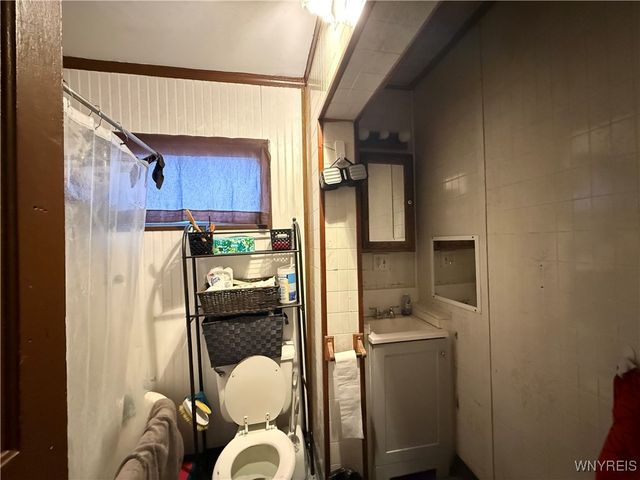 51 Gladstone Street, Buffalo, NY 14207