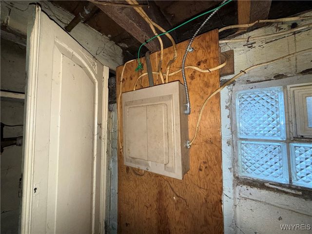 51 Gladstone Street, Buffalo, NY 14207