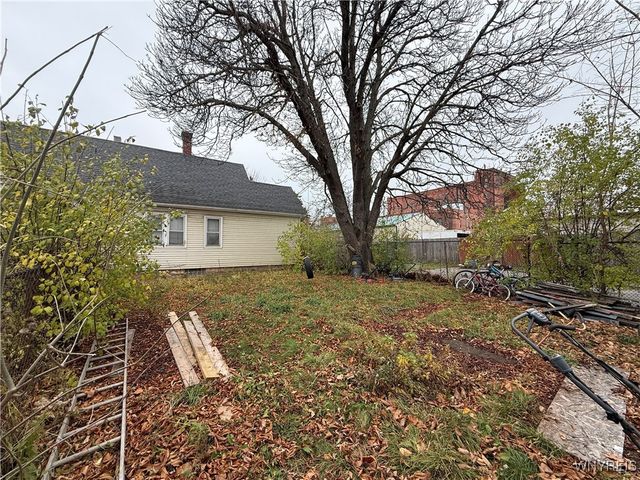 51 Gladstone Street, Buffalo, NY 14207