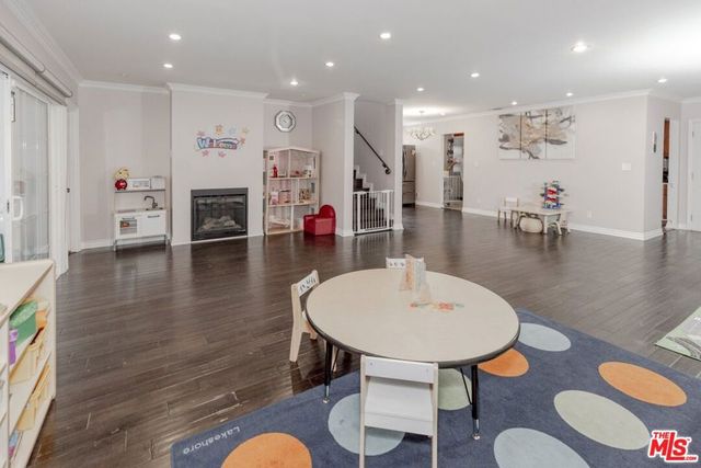 12643 Elkwood Street, North Hollywood, CA 91605