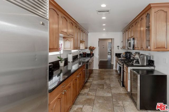 12643 Elkwood Street, North Hollywood, CA 91605