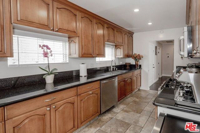 12643 Elkwood Street, North Hollywood, CA 91605