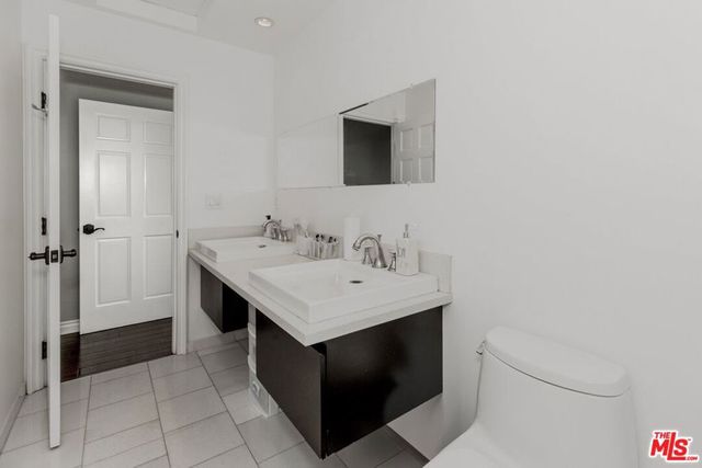 12643 Elkwood Street, North Hollywood, CA 91605