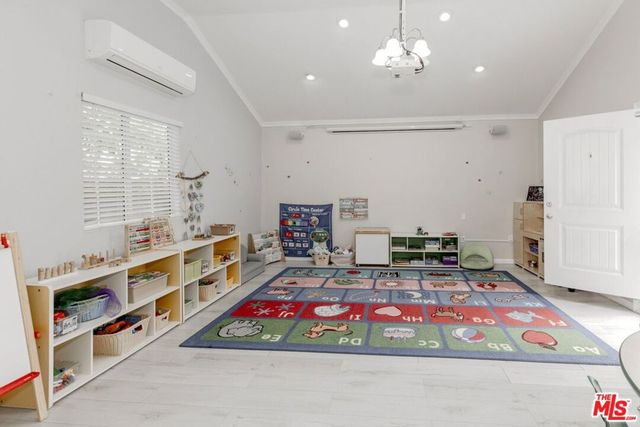 12643 Elkwood Street, North Hollywood, CA 91605