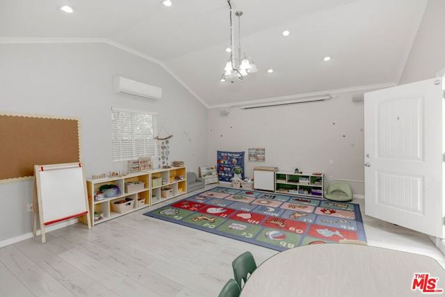 12643 Elkwood Street, North Hollywood, CA 91605